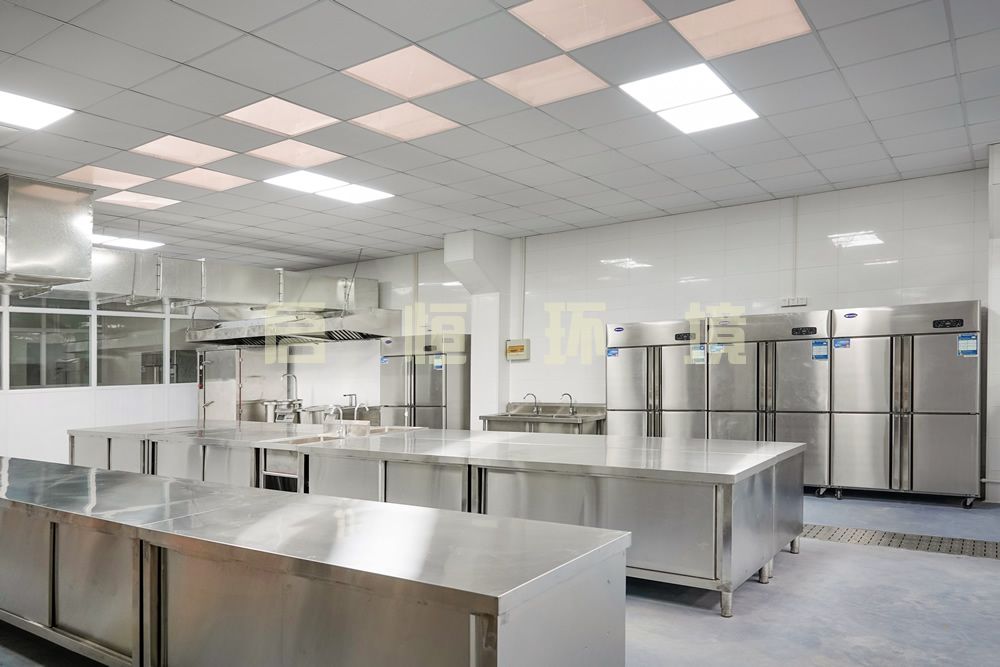 1-230201140QC33.jpg (1000×667)